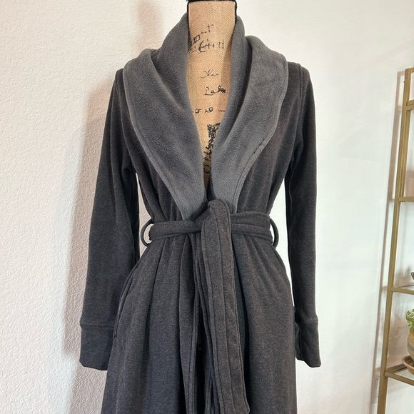 UGG Robe Grey Warm Cozy Mid Length - Picture 3 of 6